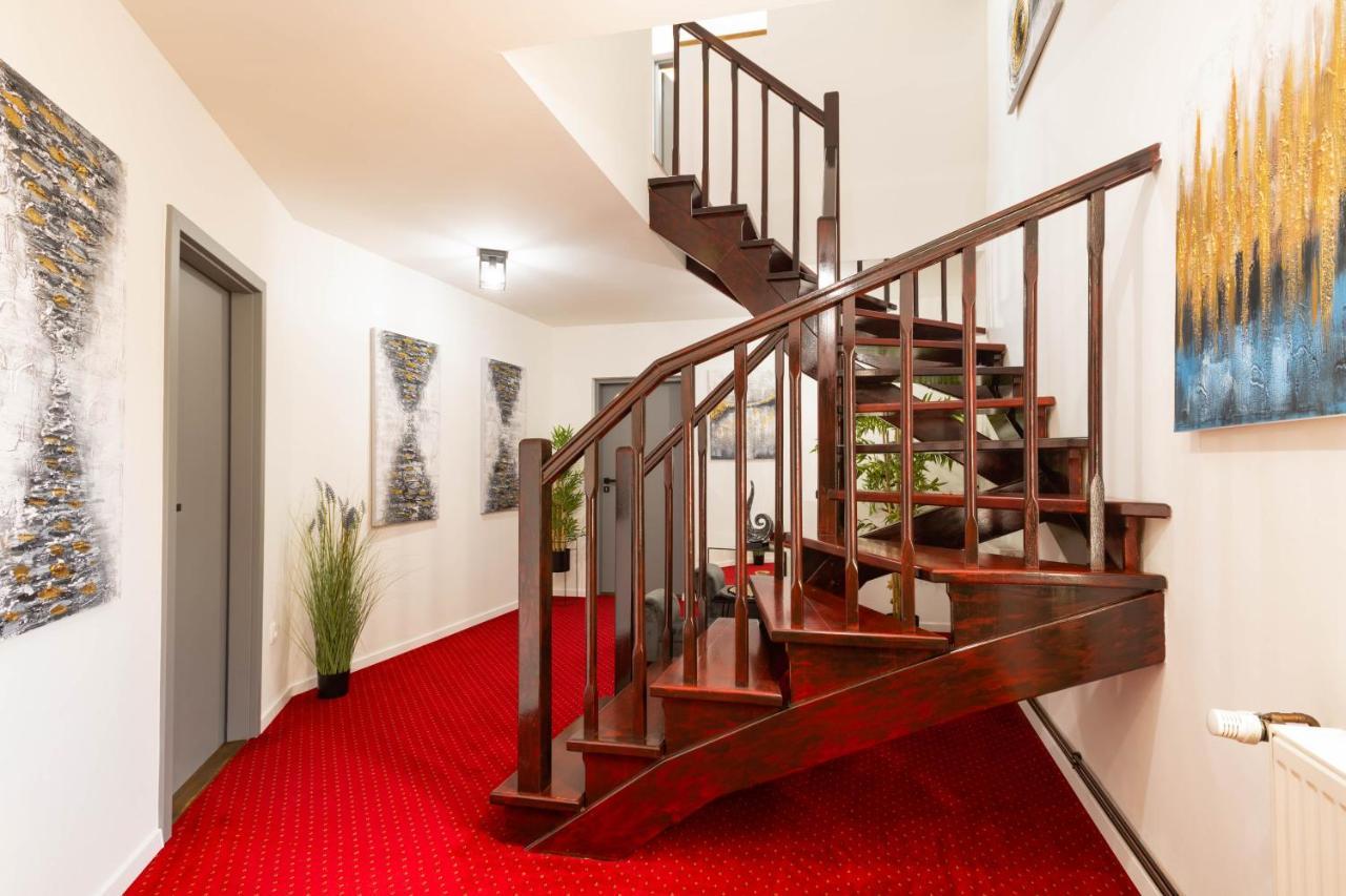 Highnest Apartment *